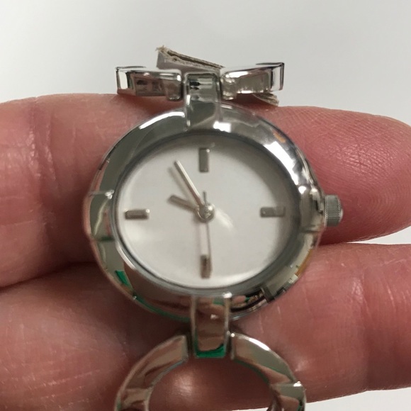 NWT AVON Silvertone Circle Watch - Picture 2 of 7